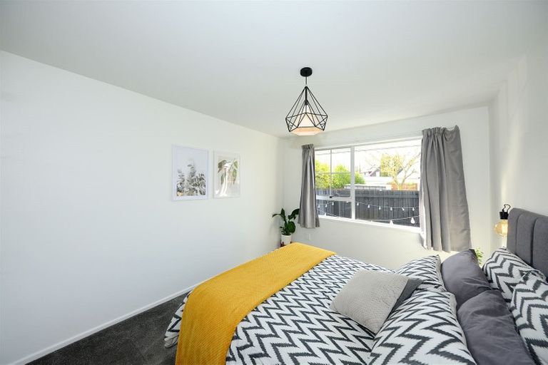 Photo of property in 2/5 Frome Place, St Albans, Christchurch, 8052