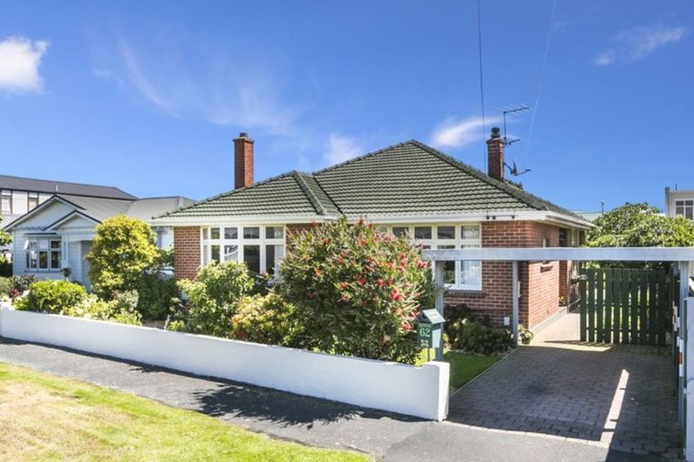 Photo of property in 62 Royal Crescent, Saint Kilda, Dunedin, 9012