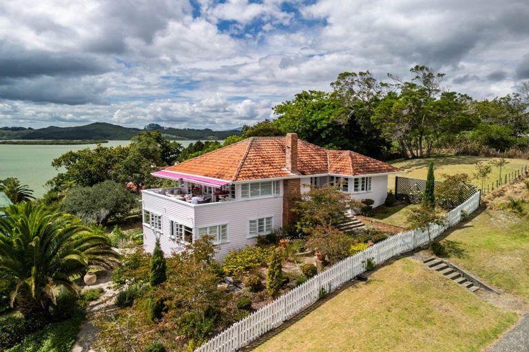 Photo of property in 16 Parnell Street, Rawene, Kaikohe, 0473