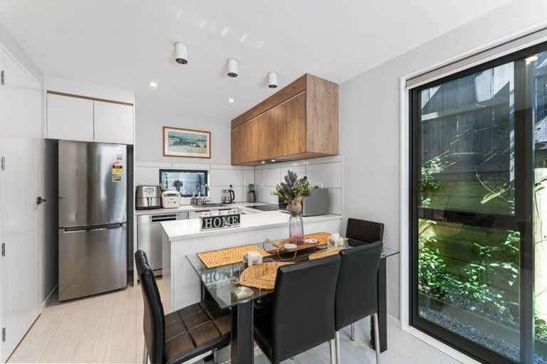 Photo of property in 7/19 Parker Avenue, New Lynn, Auckland, 0600