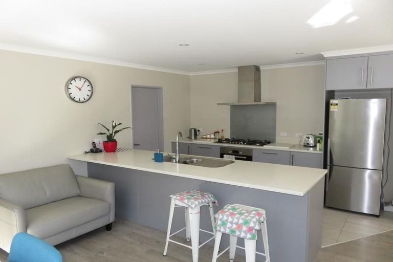 Photo of property in 100 Amesbury Drive, Churton Park, Wellington, 6037