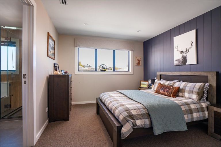 Photo of property in 336 Lake Terrace, Two Mile Bay, Taupo, 3330