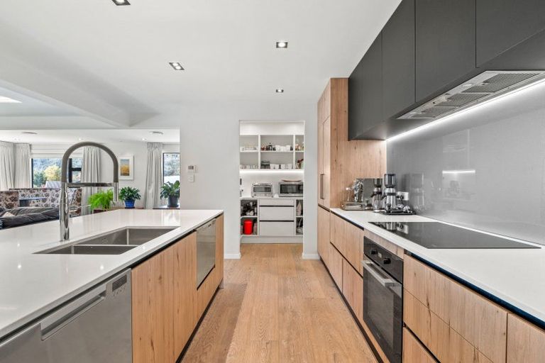 Photo of property in 15 Bracken Street, Arrowtown, 9302