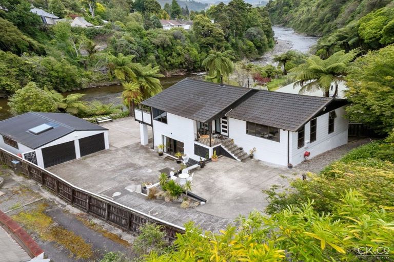 Photo of property in 67 Bridge Road, Birchville, Upper Hutt, 5018