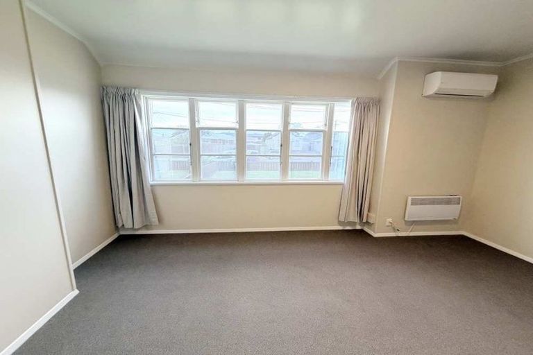 Photo of property in 12 Hardy Street, New Brighton, Christchurch, 8061