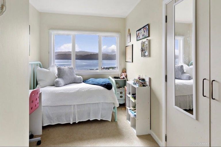 Photo of property in 23 Fettes Crescent, Seatoun, Wellington, 6022