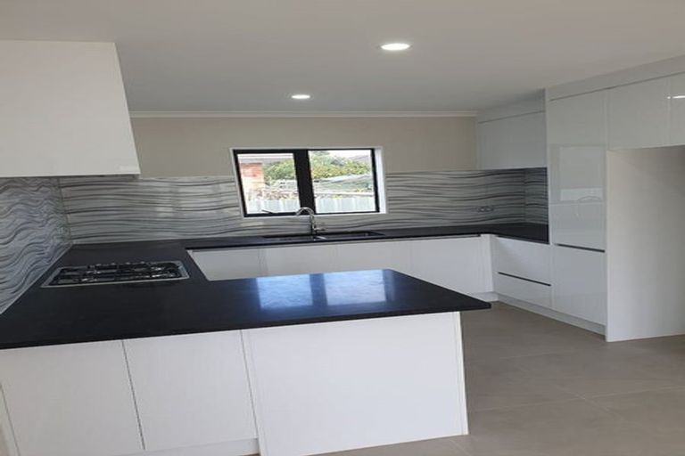 Photo of property in 27 Hoteo Avenue, Papatoetoe, Auckland, 2025