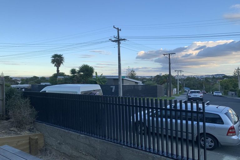 Photo of property in 14 City View Terrace, Birkenhead, Auckland, 0626