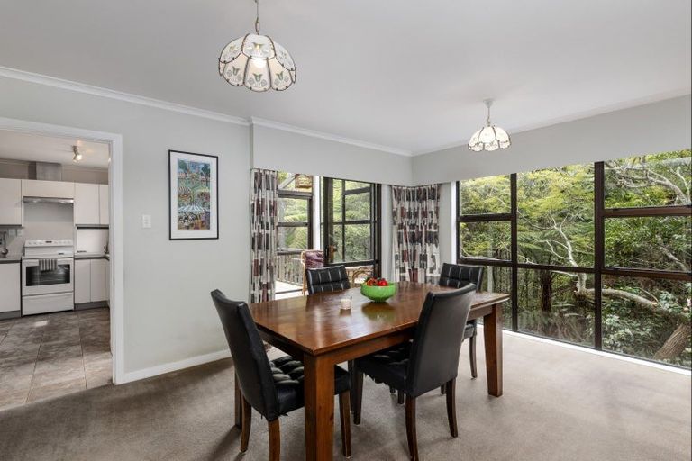 Photo of property in 2 Te Kawau Pass, Greenhithe, Auckland, 0632