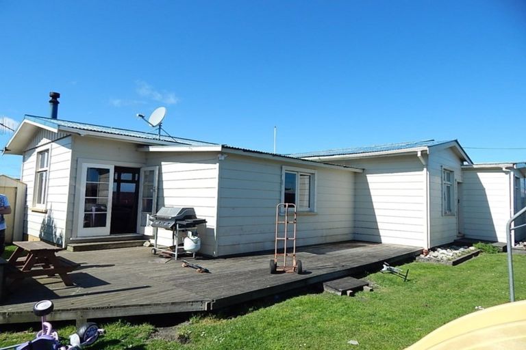 Photo of property in 13 Russell Street, Westport, 7825