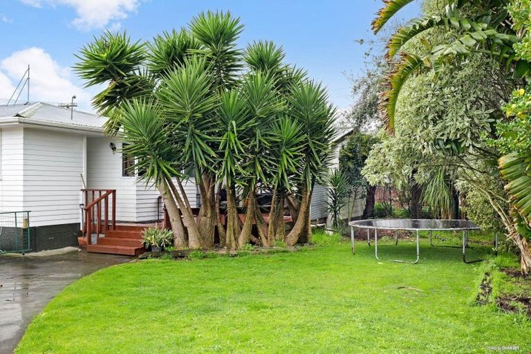 Photo of property in 4 Mountbatten Place, Papakura, 2110