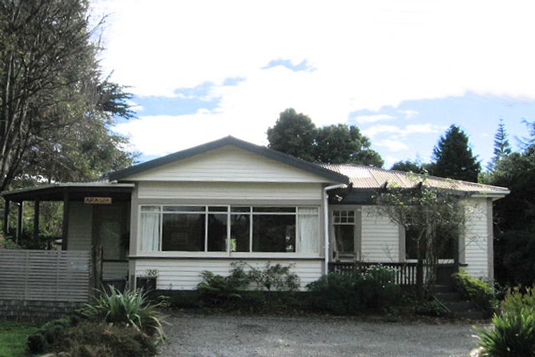 Photo of property in 20 Kauri Road, Waikanae, 5036