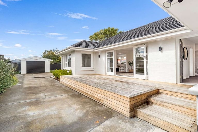 Photo of property in 94 Avondale Road, Avondale, Christchurch, 8061