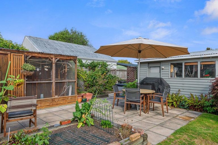 Photo of property in 17 Fern Drive, Halswell, Christchurch, 8025