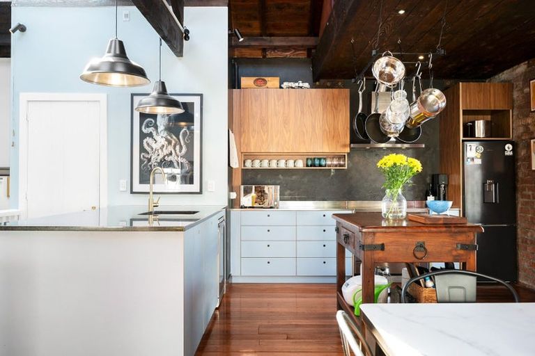 Photo of property in 1/12 Little George Street, Thorndon, Wellington, 6011