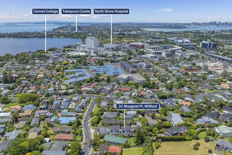 Photo of property in 3c Margaret Place, Milford, Auckland, 0620