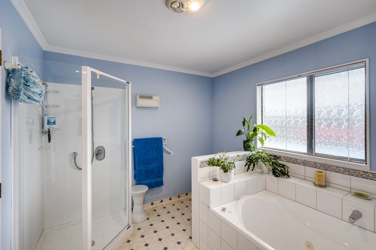 Photo of property in 12b Avondale Road, Taradale, Napier, 4112