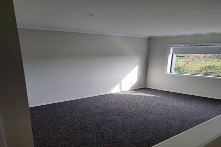 Photo of property in 2/125b Metcalfe Road, Ranui, Auckland, 0612