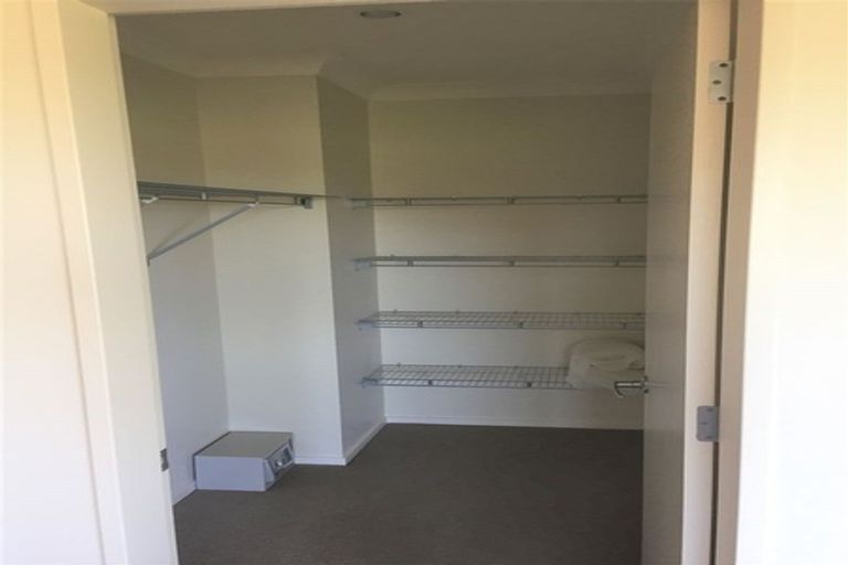 Photo of property in 242 Mark Avenue, Grenada Village, Wellington, 6037