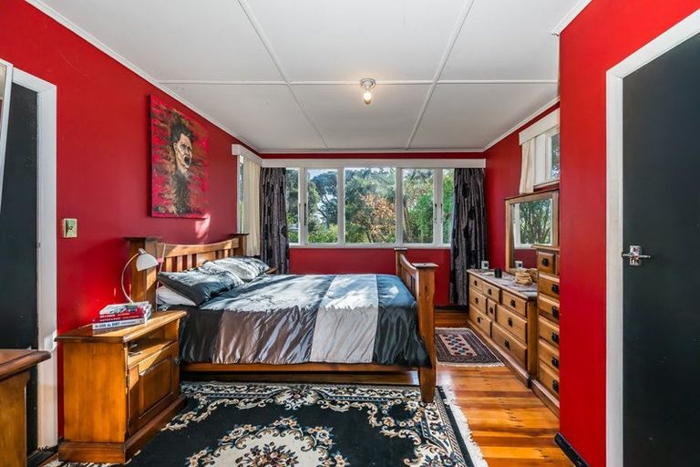 Photo of property in 64 Wellington Road, Paekakariki, 5034