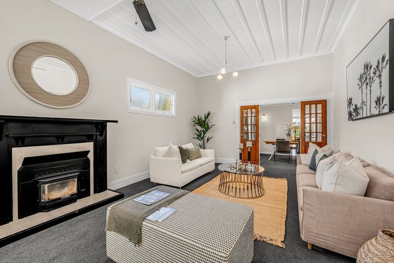 Photo of property in 702 Avenue Road West, Saint Leonards, Hastings, 4120