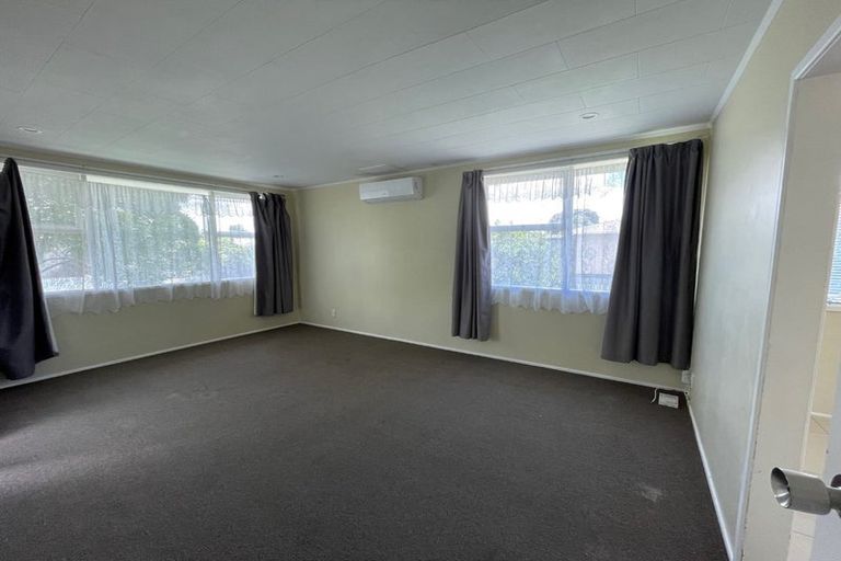 Photo of property in 1 Hywell Place, Manurewa, Auckland, 2102