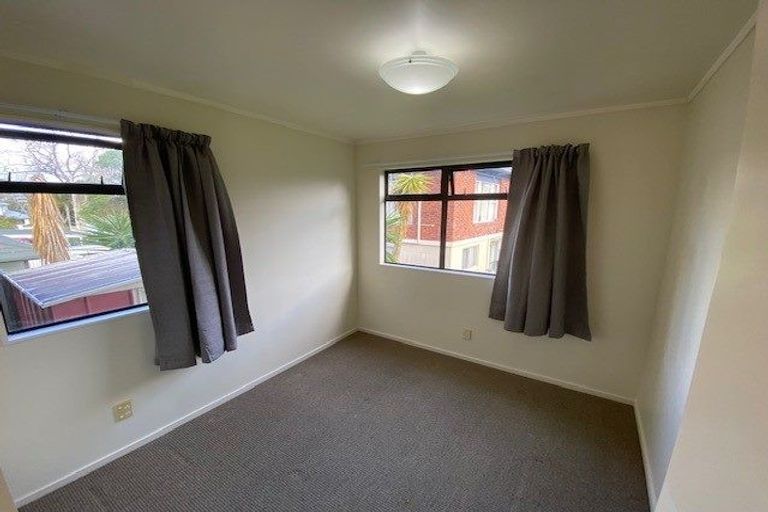 Photo of property in 4 Marine Parade, Mount Maunganui, 3116