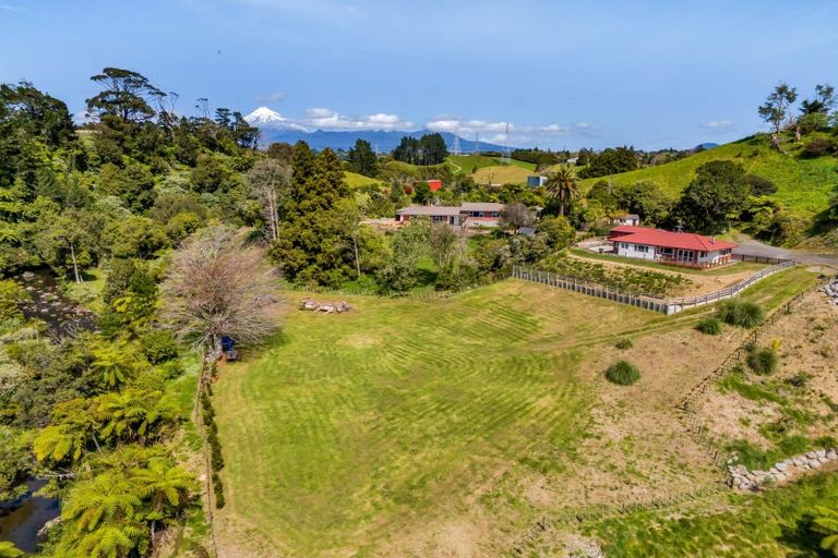 Photo of property in 7 Orite Drive, Welbourn, New Plymouth, 4310