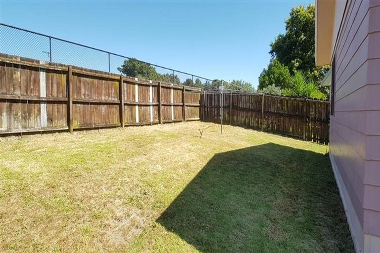 Photo of property in 2/40 Palmers Road, Clendon Park, Auckland, 2103