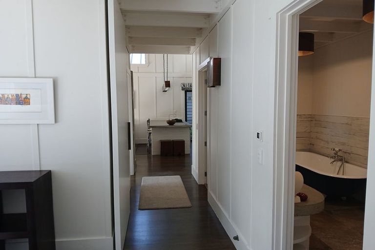 Photo of property in 14 Arran Lane, Jacks Point, Queenstown, 9371