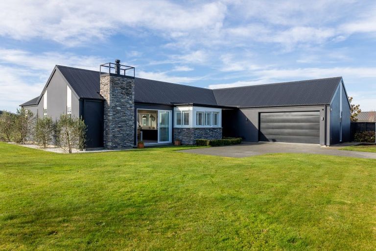 Photo of property in 10 Silver Peaks Drive, West Melton, 7618