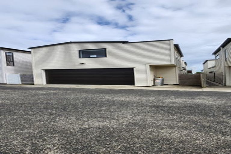 Photo of property in 23 Lockheed Street, Hobsonville, Auckland, 0618