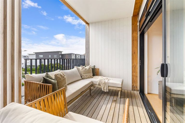 Photo of property in 10/165 Hobsonville Point Road, Hobsonville, Auckland, 0616