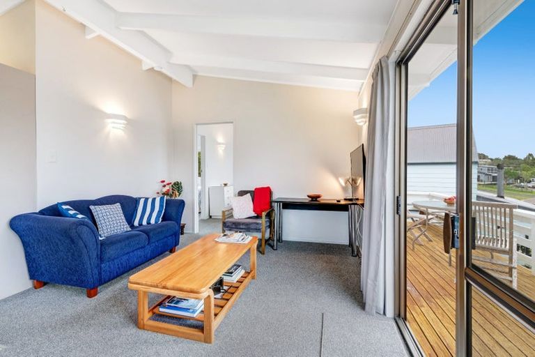 Photo of property in 4 Fidelis Avenue, Snells Beach, 0920