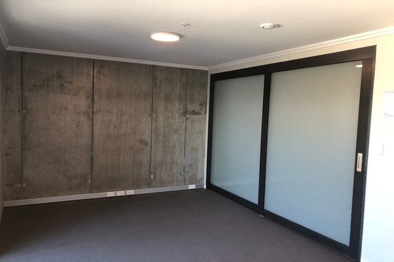 Photo of property in Frame Apartments, 901/111 Molesworth Street, Thorndon, Wellington, 6011