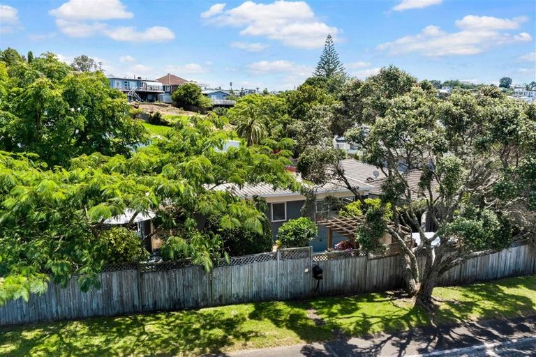 Photo of property in 1/33 Halberg Street, Glenfield, Auckland, 0629