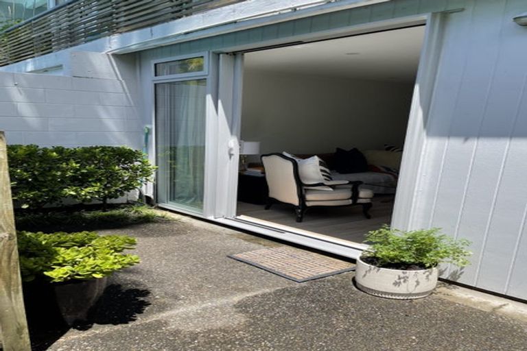 Photo of property in 26/73 Princes Street, Northcote Point, Auckland, 0627