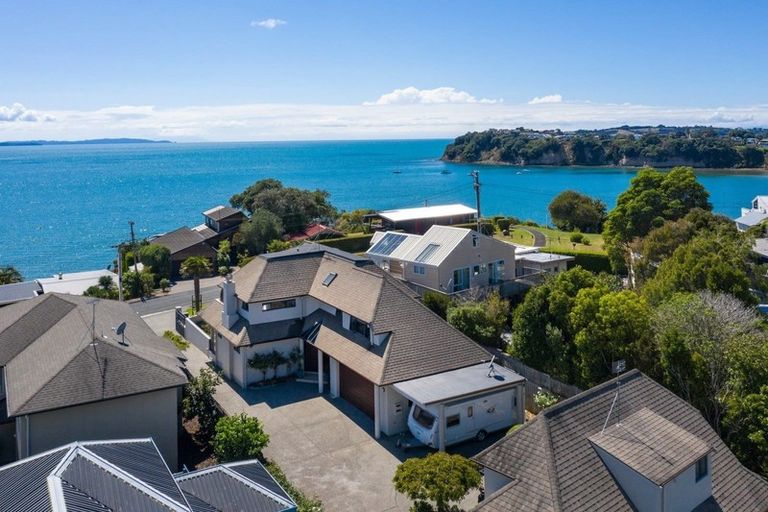 Photo of property in 13 Joydon Place, Stanmore Bay, Whangaparaoa, 0932