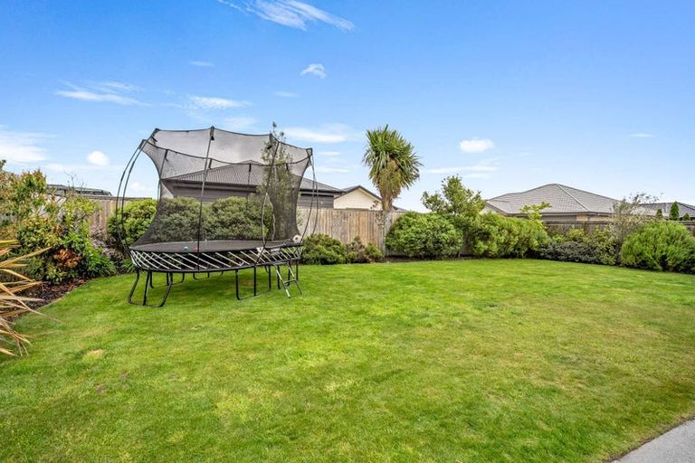 Photo of property in 51 Watkins Drive, Rangiora, 7400