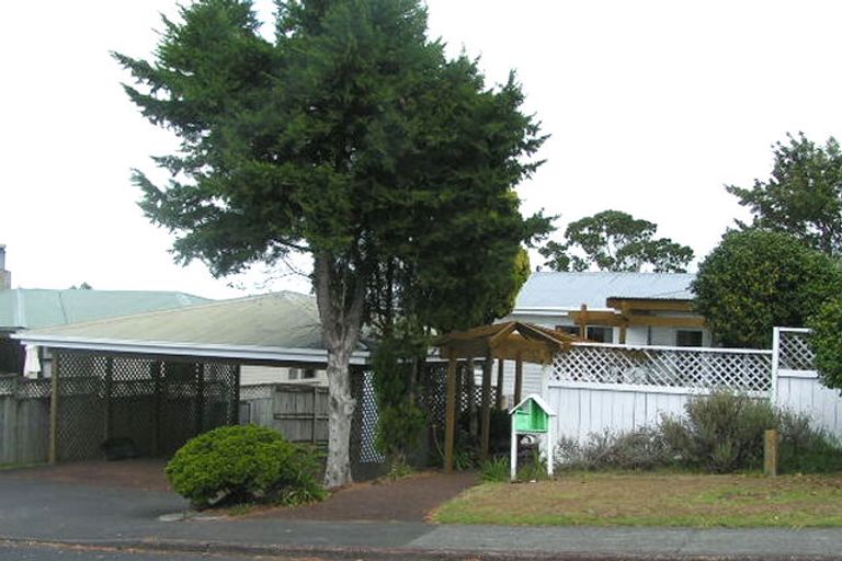 Photo of property in 50 Lyttelton Avenue, Forrest Hill, Auckland, 0620