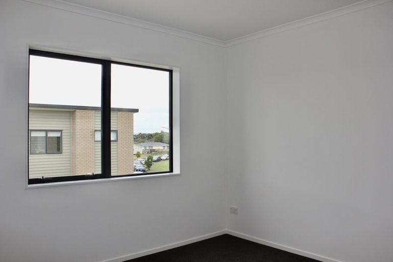 Photo of property in 4 Pangu Way, Mangere, Auckland, 2022