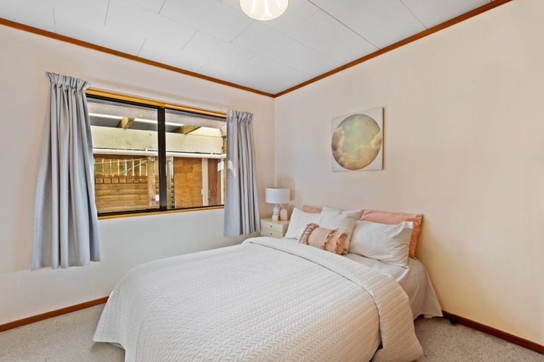 Photo of property in 70 West View Crescent, Onerahi, Whangarei, 0110
