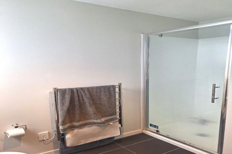 Photo of property in 18/6u Oswald Crescent, Paparangi, Wellington, 6037