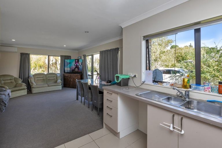 Photo of property in 92 Ridgeway Drive, Te Kamo, Whangarei, 0112