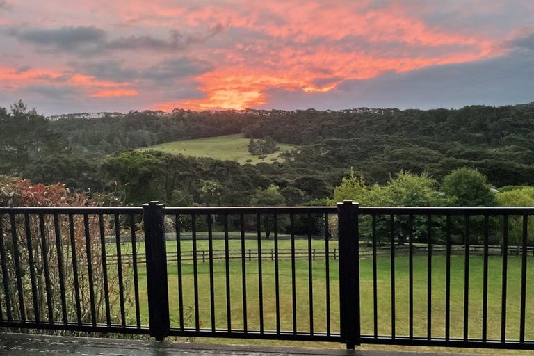 Photo of property in 1355 Old North Road, Helensville, 0875