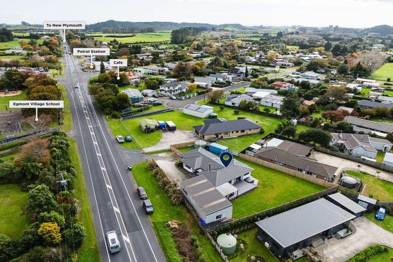 Photo of property in 1057 Junction Road, Egmont Village, New Plymouth, 4372