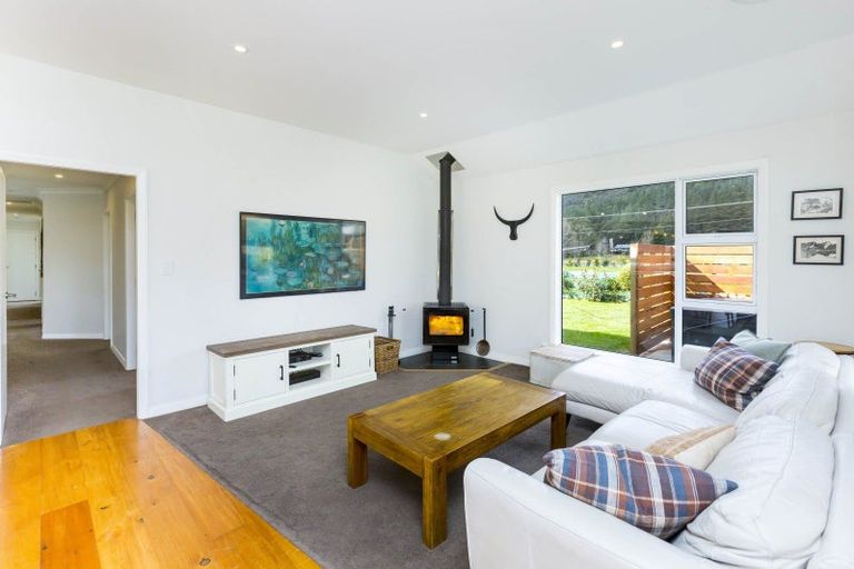 Photo of property in 420 Katherine Mansfield Drive, Blue Mountains, Upper Hutt, 5371