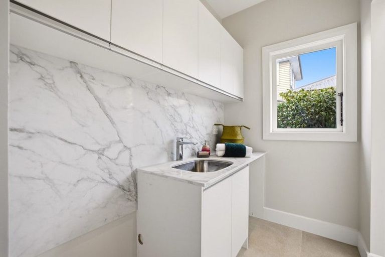 Photo of property in 29 Kotare Street, Fendalton, Christchurch, 8041