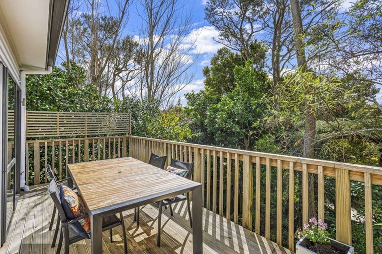 Photo of property in 56a Tamahere Drive, Glenfield, Auckland, 0629