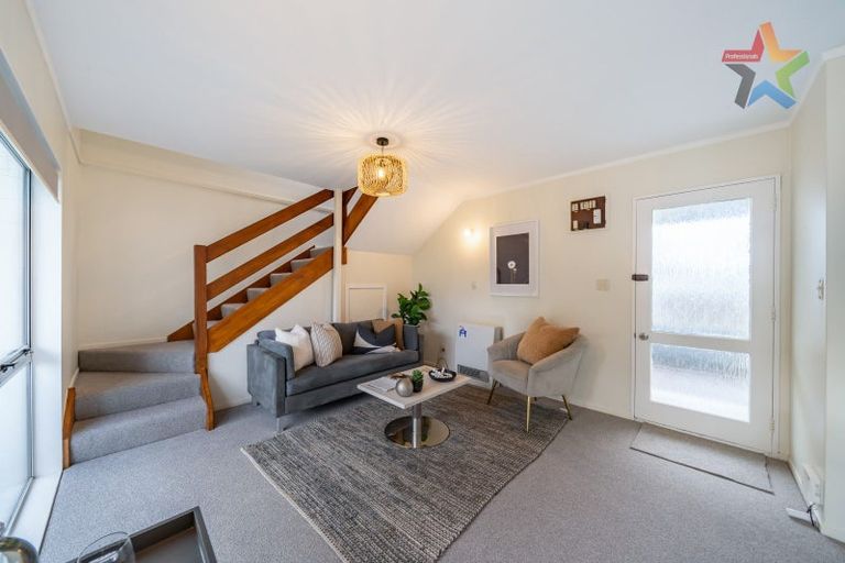 Photo of property in 74f4 Freyberg Street, Lyall Bay, Wellington, 6022